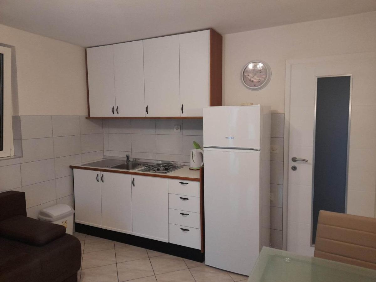 Franko Apartmani Zambratija  Bagian luar foto