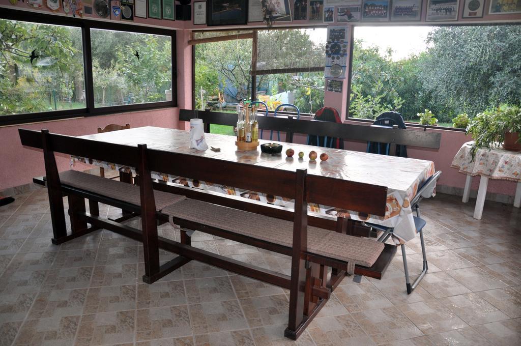 Franko Apartmani Zambratija  Bagian luar foto
