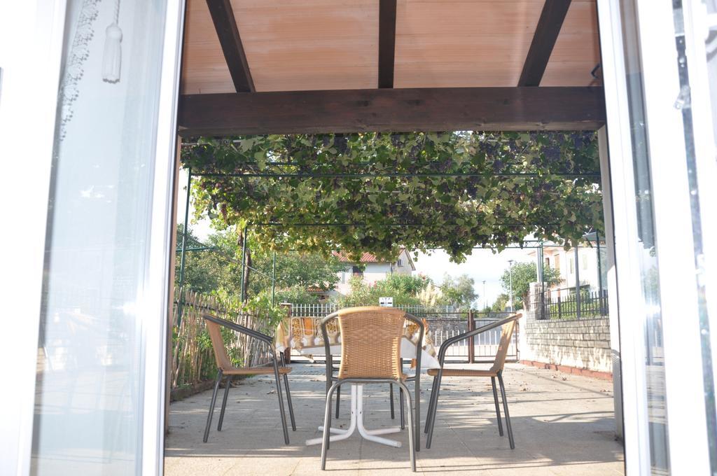 Franko Apartmani Zambratija  Bagian luar foto
