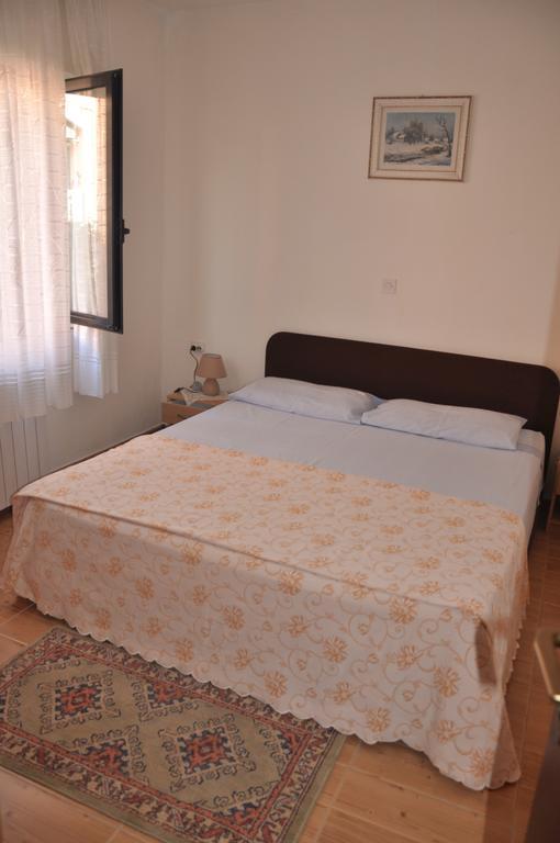 Franko Apartmani Zambratija  Bagian luar foto