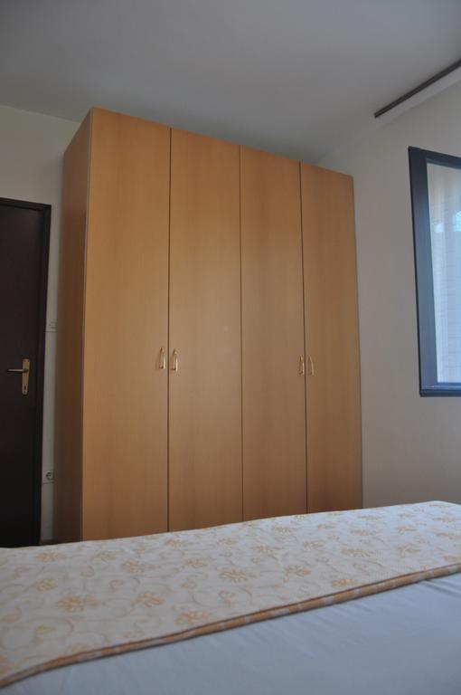 Franko Apartmani Zambratija  Bagian luar foto