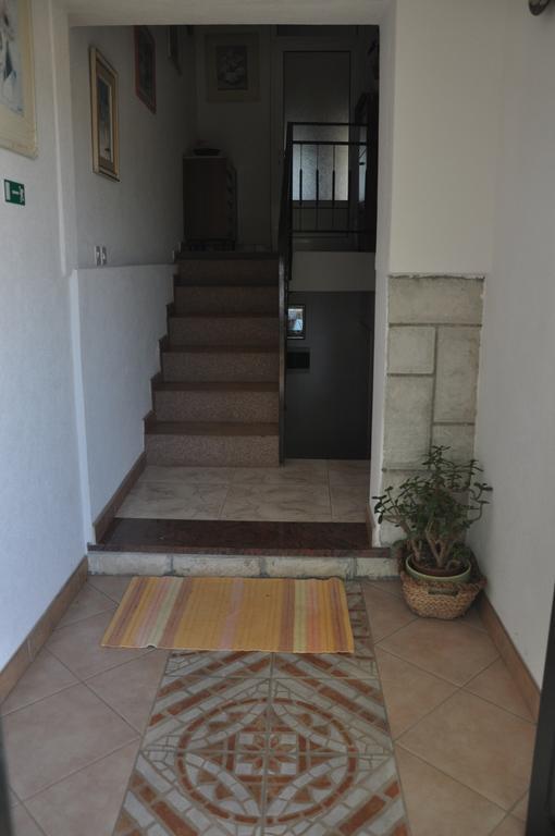 Franko Apartmani Zambratija  Bagian luar foto
