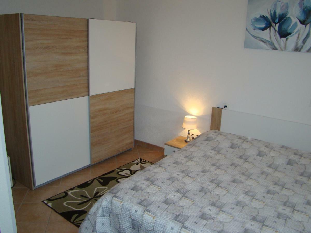 Franko Apartmani Zambratija  Bagian luar foto